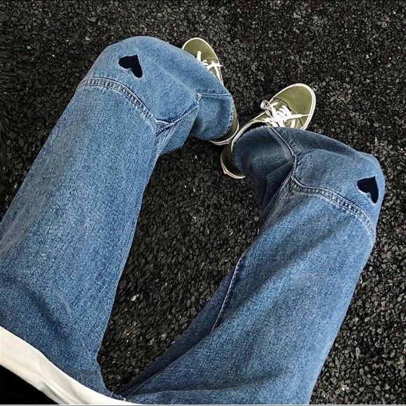 NWT Heart embroidered jeans - Picture 3 of 4
